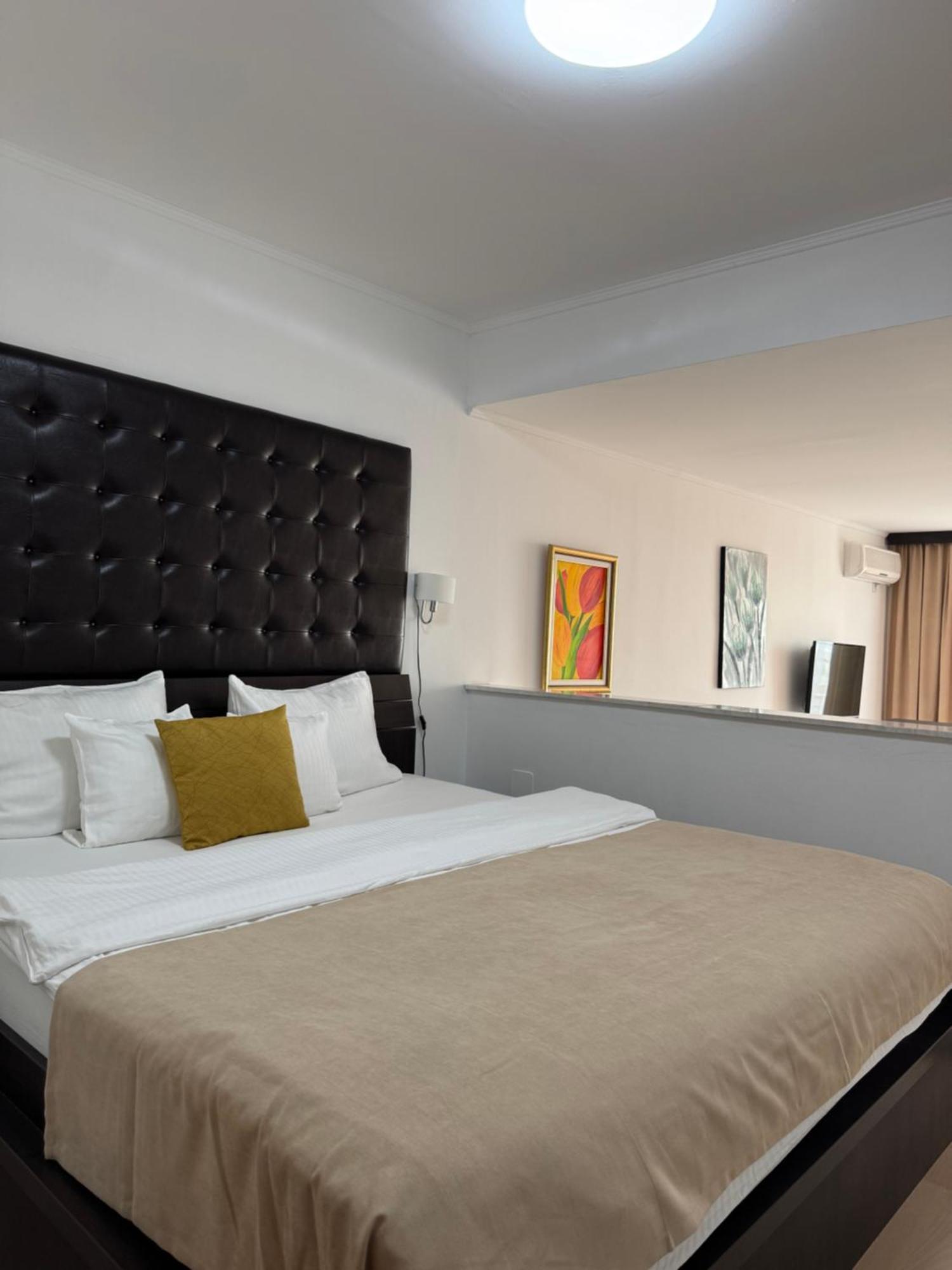 Hotel Freiburg 울친 외부 사진