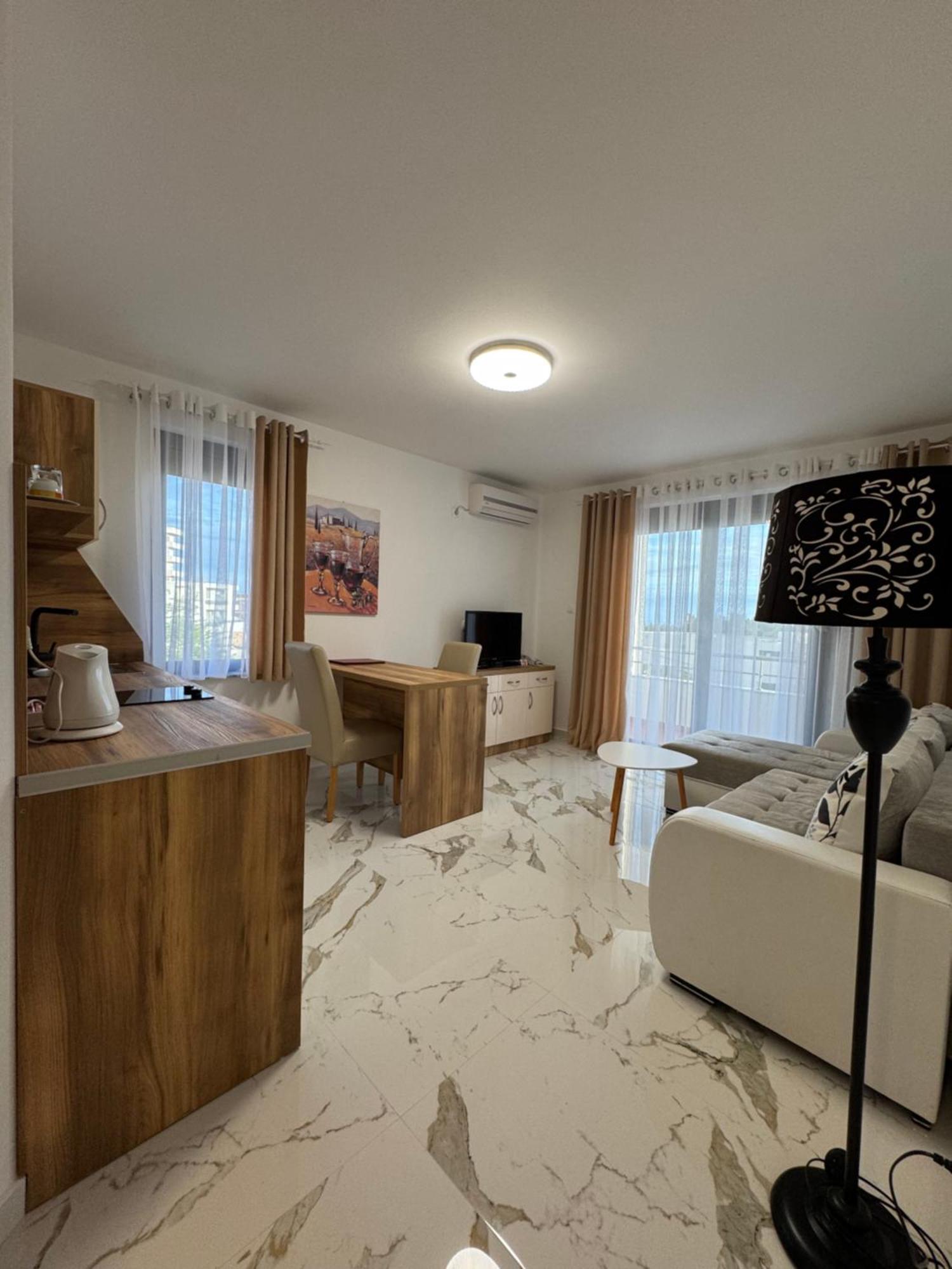 Hotel Freiburg 울친 외부 사진